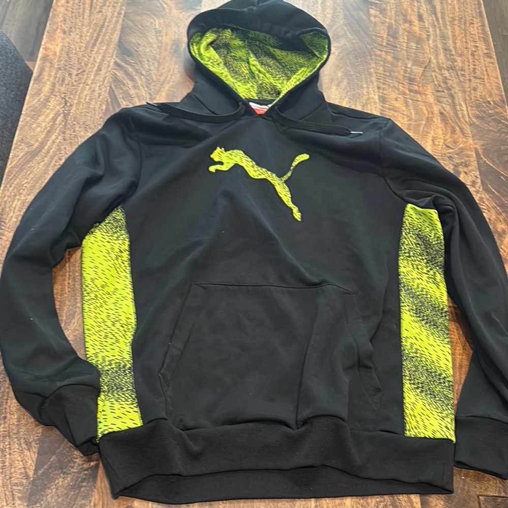 Used Puma Black and Neon Yellow/green Hoodie XL
